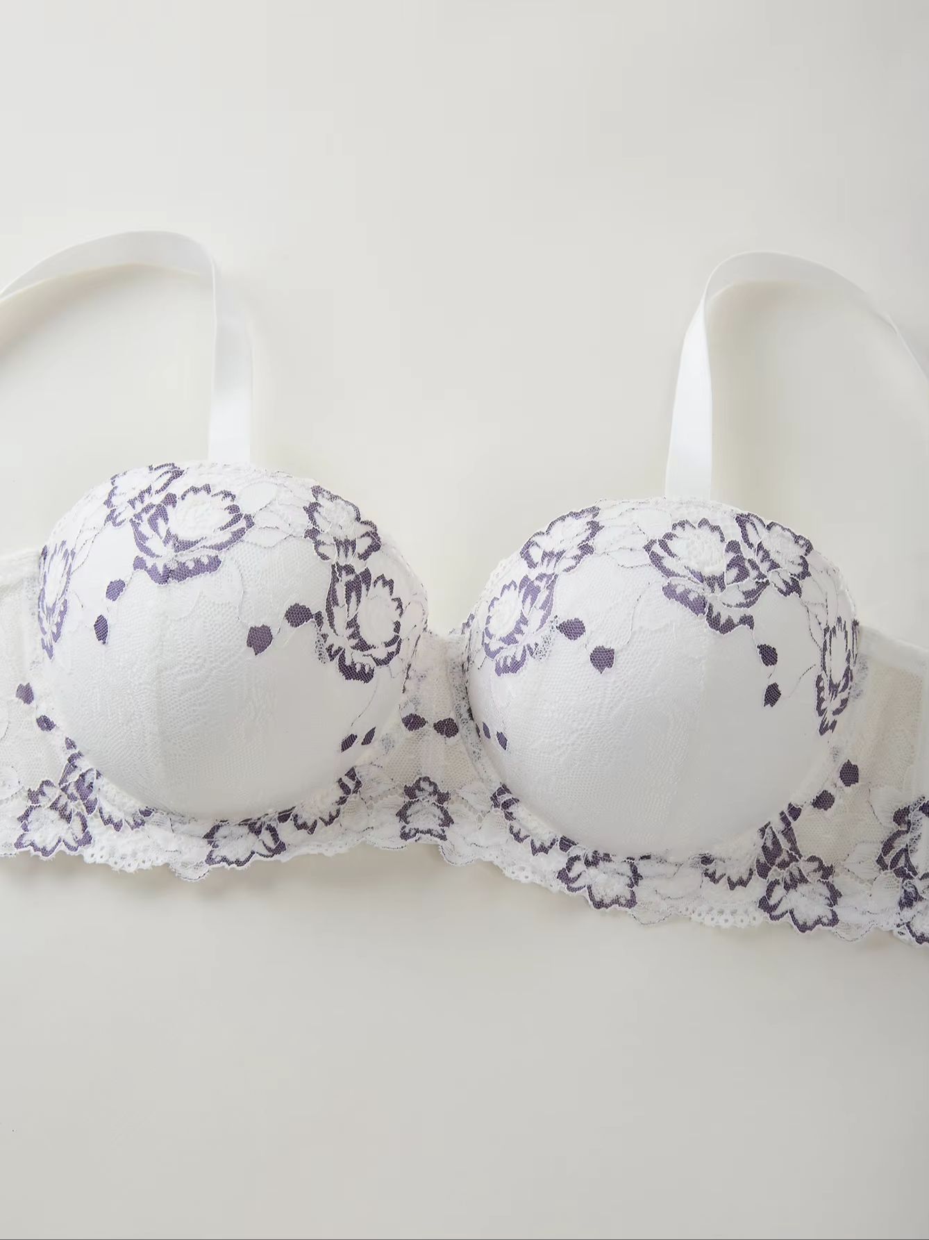 Plus Size Lace & Embroidery Wo - Embroidery Embellishments recension och pris