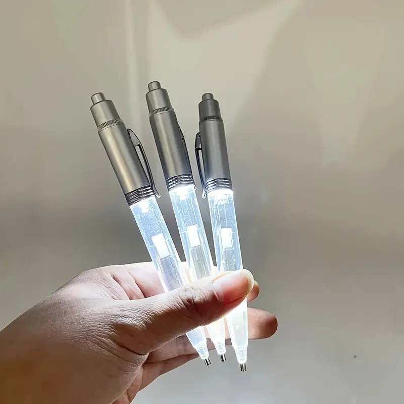 LED Light Diamond Painting Pen - Embroidery Embellishments recension och pris